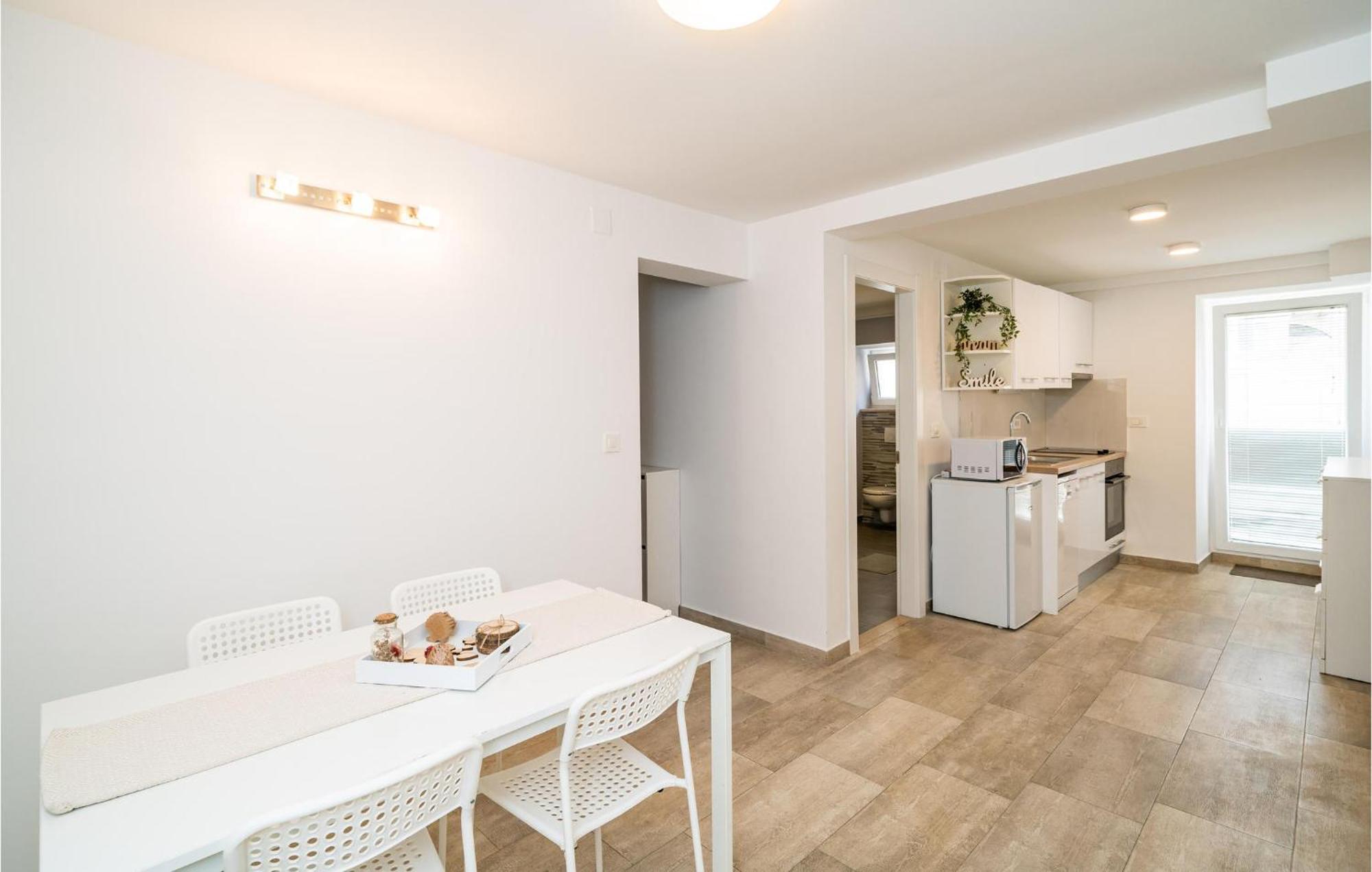 Nice Apartment In Dubrovnik With Kitchen מראה חיצוני תמונה